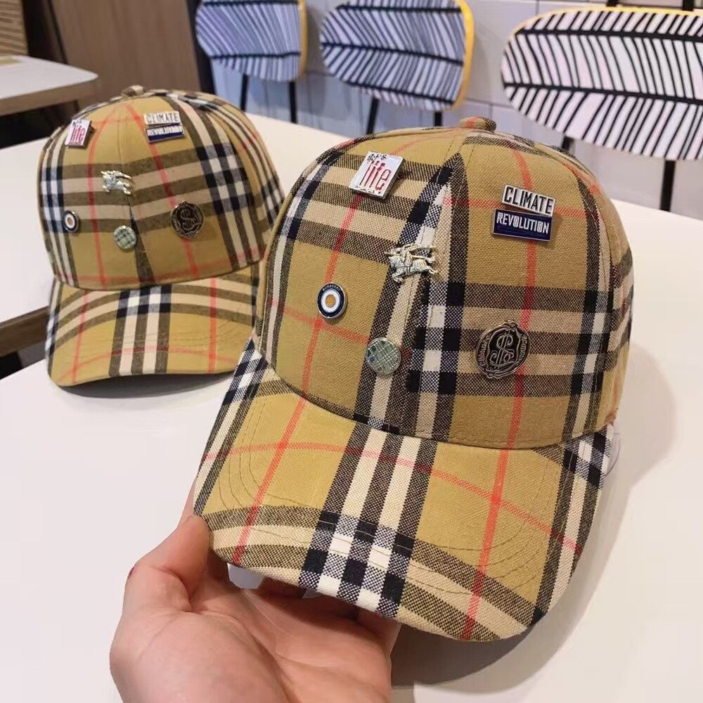 Burberry Vintage Check Badge Baseball Cap - Picture 7 of 7